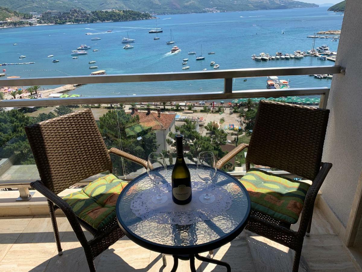 Panoramic Sea View 3-Bedroom Apartment 50 M From The Sea Будва Екстер'єр фото