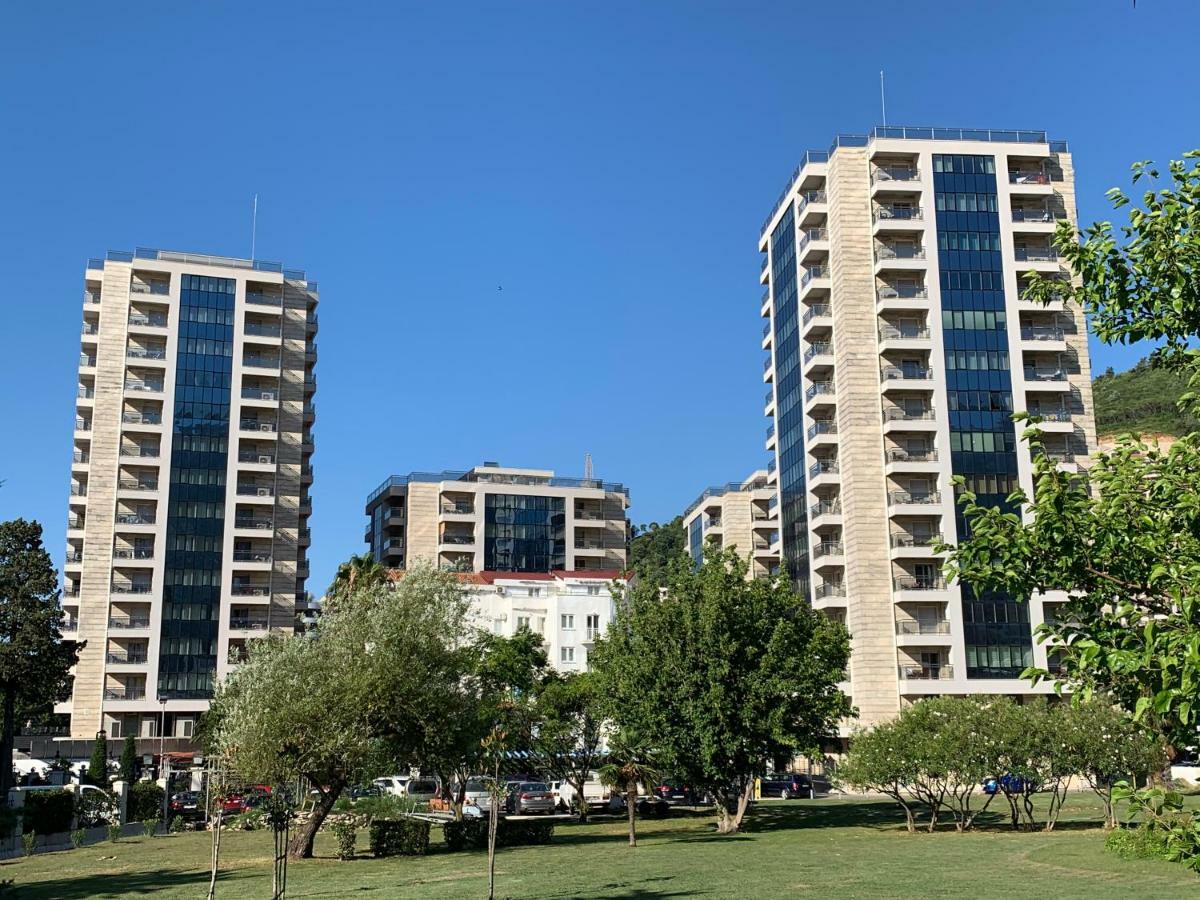 Panoramic Sea View 3-Bedroom Apartment 50 M From The Sea Будва Екстер'єр фото