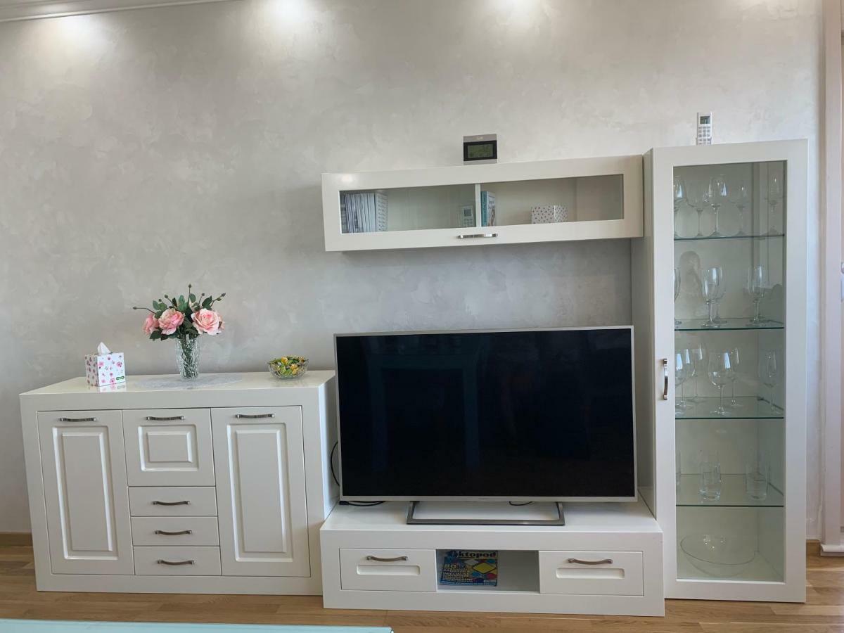 Panoramic Sea View 3-Bedroom Apartment 50 M From The Sea Будва Екстер'єр фото