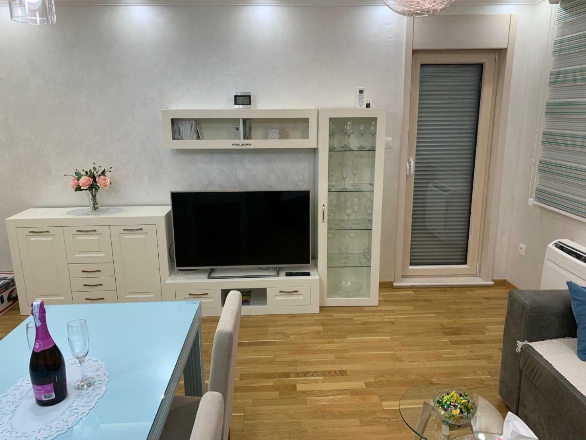 Panoramic Sea View 3-Bedroom Apartment 50 M From The Sea Будва Екстер'єр фото